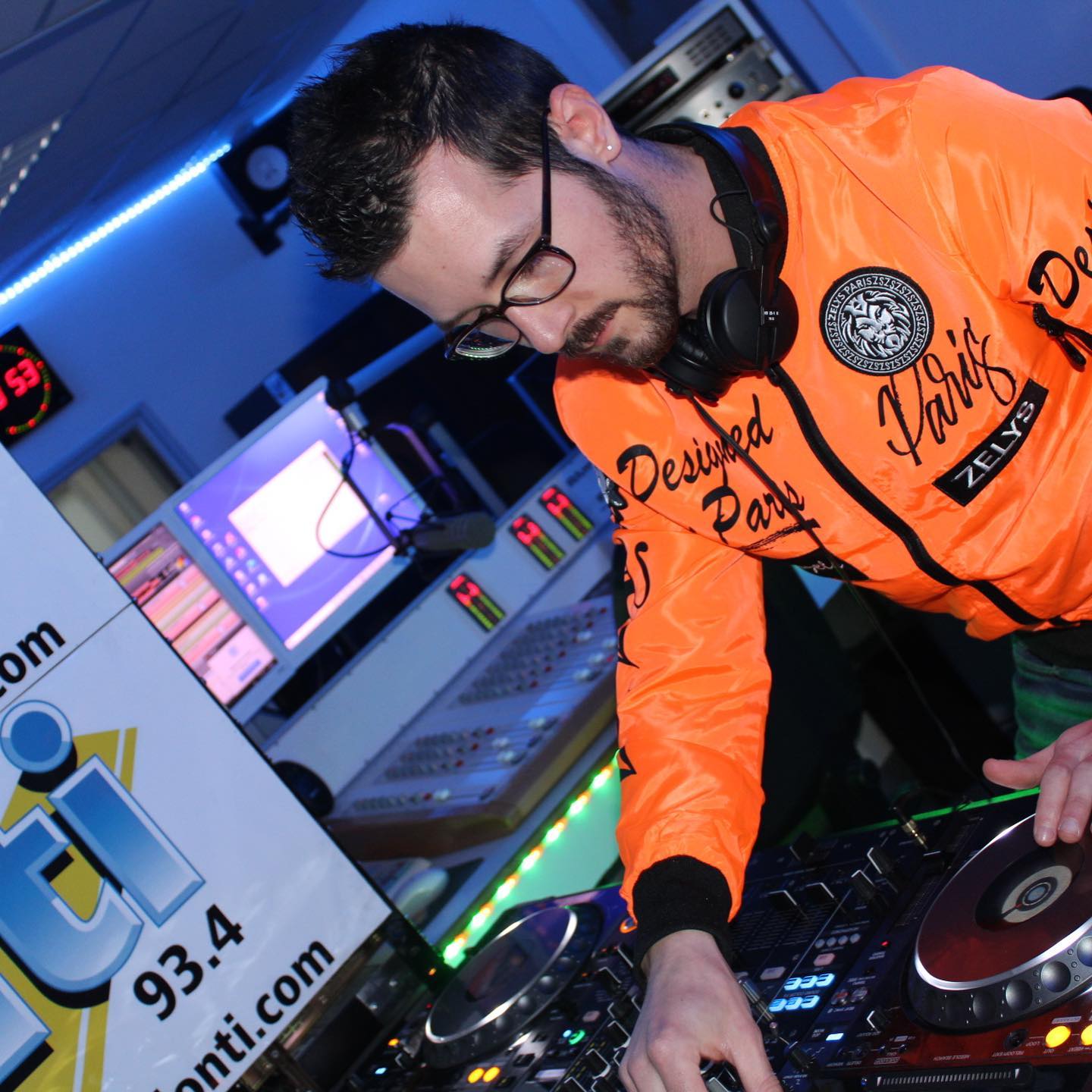 dj-defra - 05.jpg (202 KB)